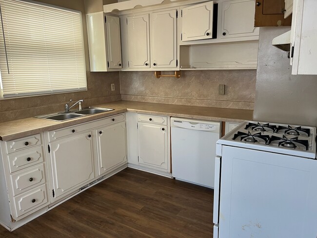 Photo - 1116 E 5th Ave House