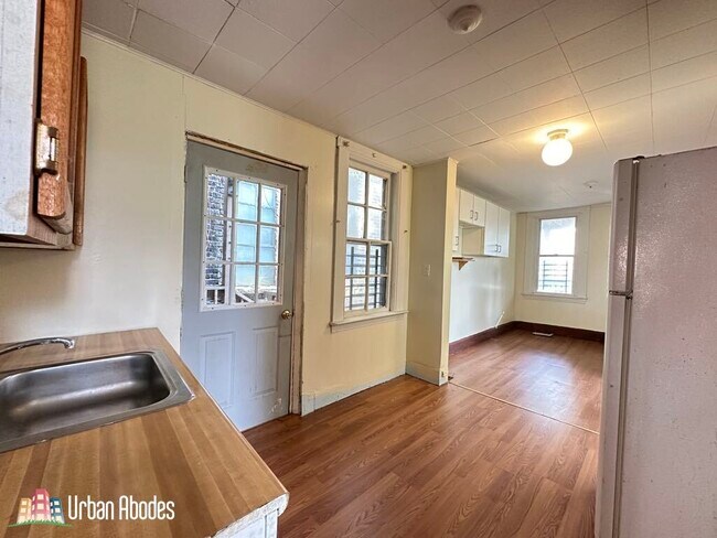 Building Photo - 1514 N Elston Ave