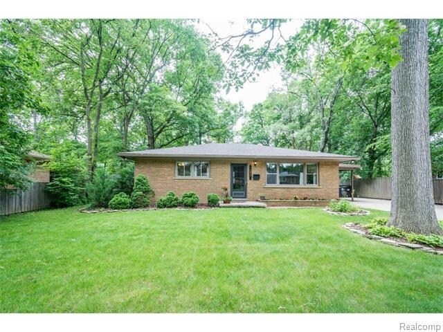 Foto del edificio - 1811 Alhambra Dr