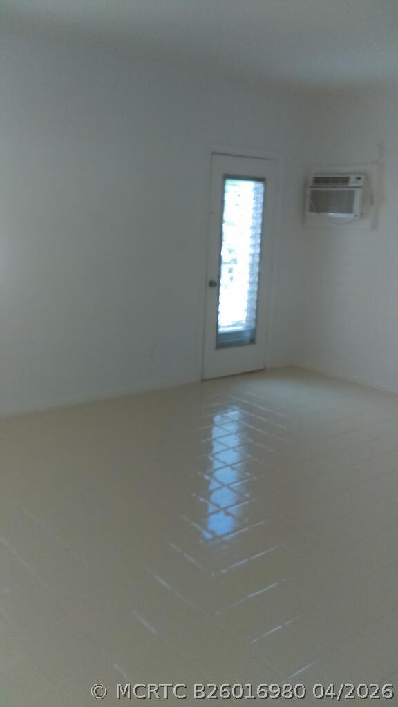 Foto del edificio - 11810 Ellison Wilson Rd