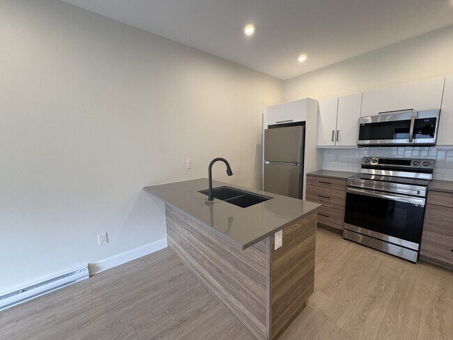 Photo du bâtiment - 180 Hillsborough Rd