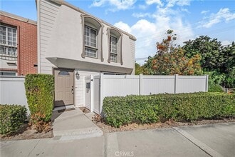 Building Photo - 8249 Haseltine Green