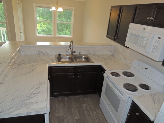 Building Photo - 6748 Willowbrook Dr