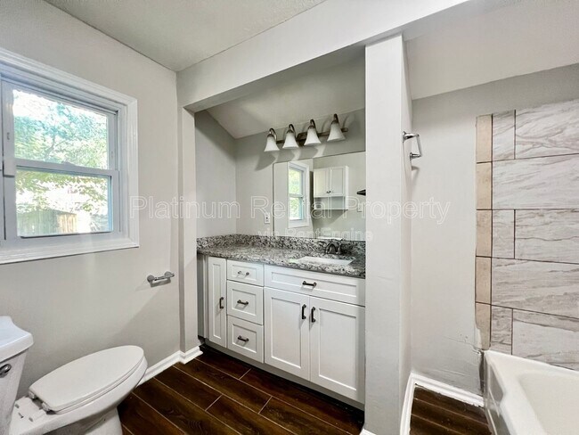 Foto del edificio - 440 Roy St SW