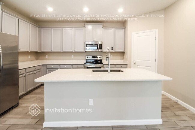 Foto del edificio - 9860 Lemon Grass Ln