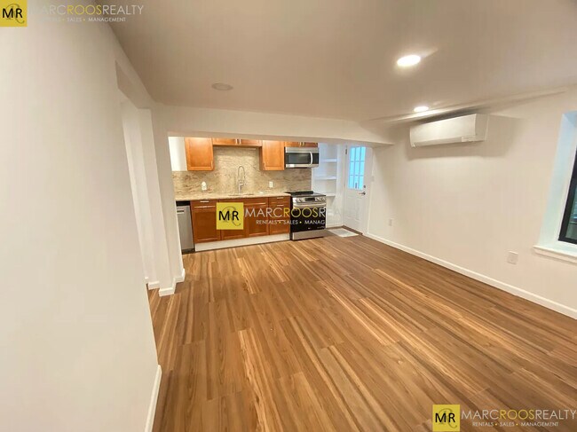 Foto del edificio - 688 Parker St