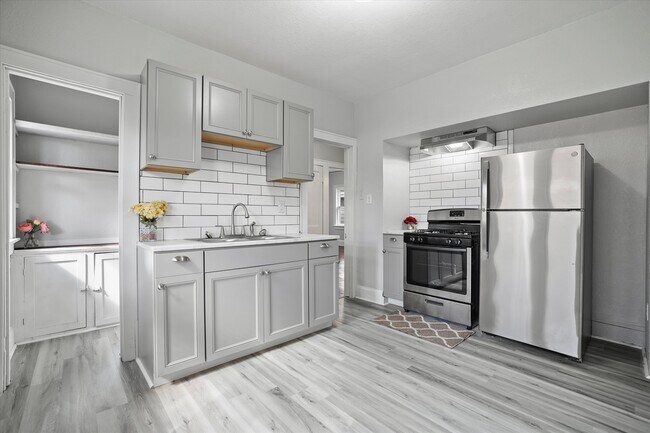 Building Photo - 3036 N 38th St