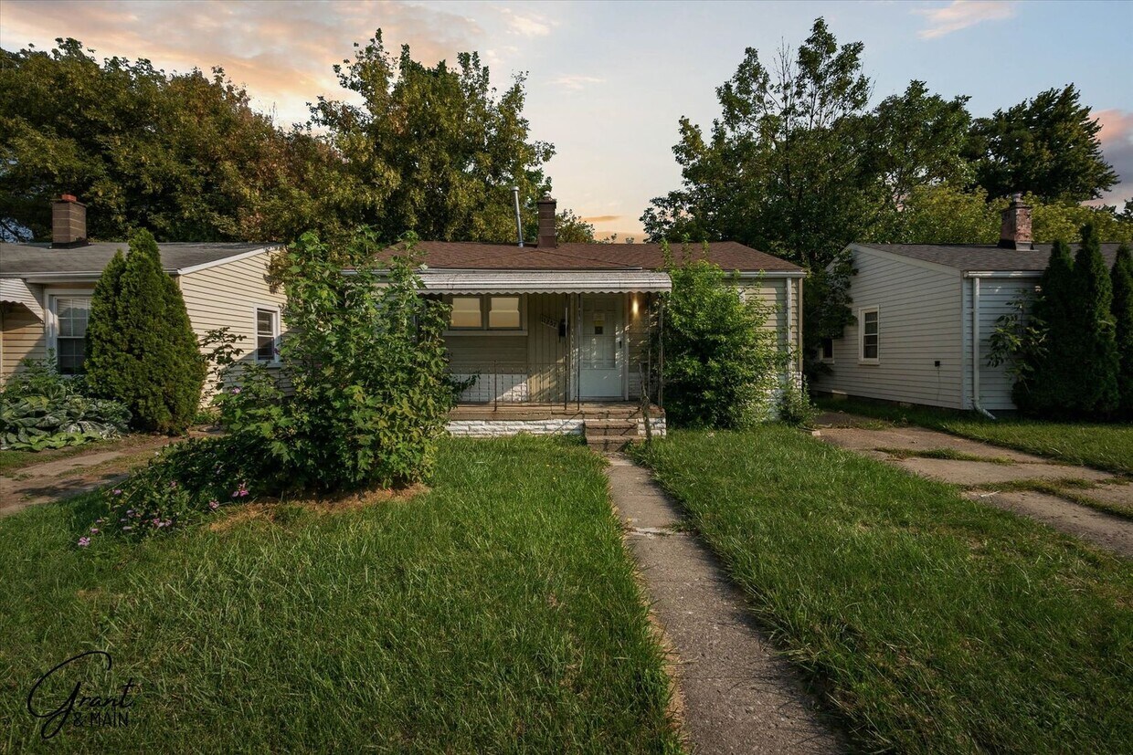 Primary Photo - $1,200/month - 3 Bed 1 Bath in Warren