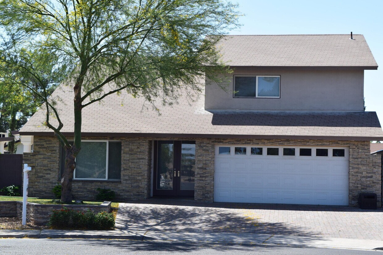 Foto principal - 1325 W Lobo Ave