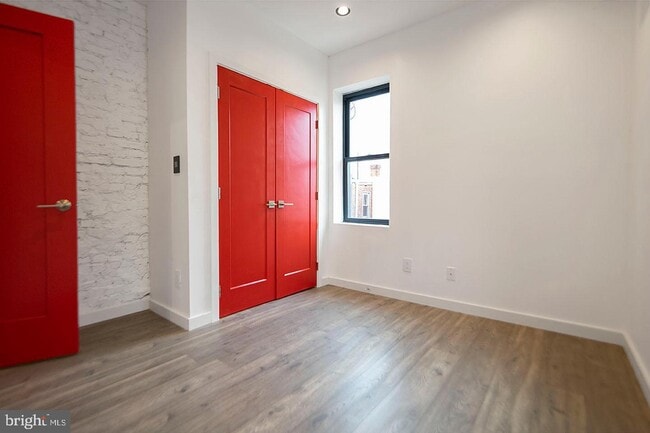 Building Photo - 1041 S Paxon St
