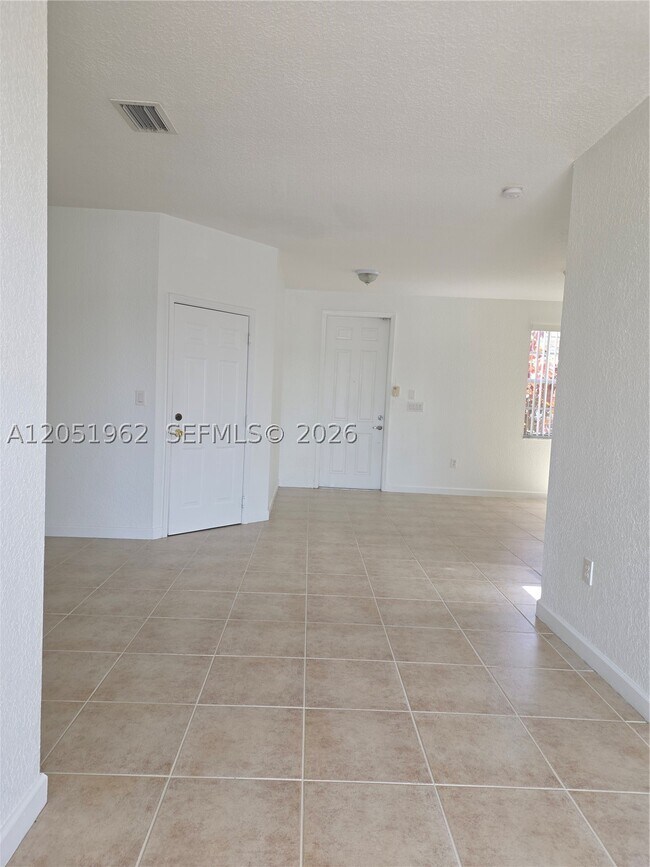 Foto del edificio - 15255 SW 9th Way
