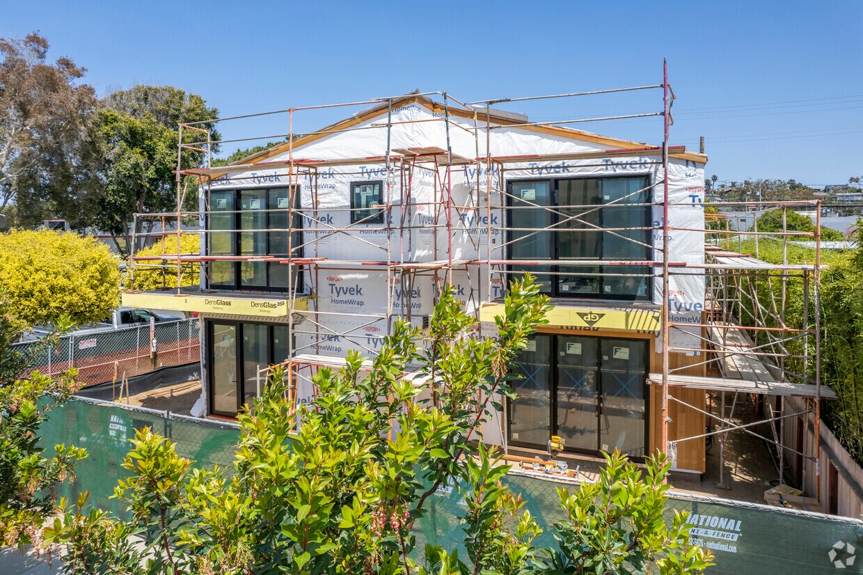 April 2022 - 221-227 W G St