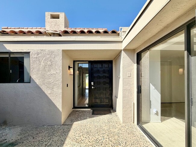 Building Photo - 34983 Mission Hills Dr