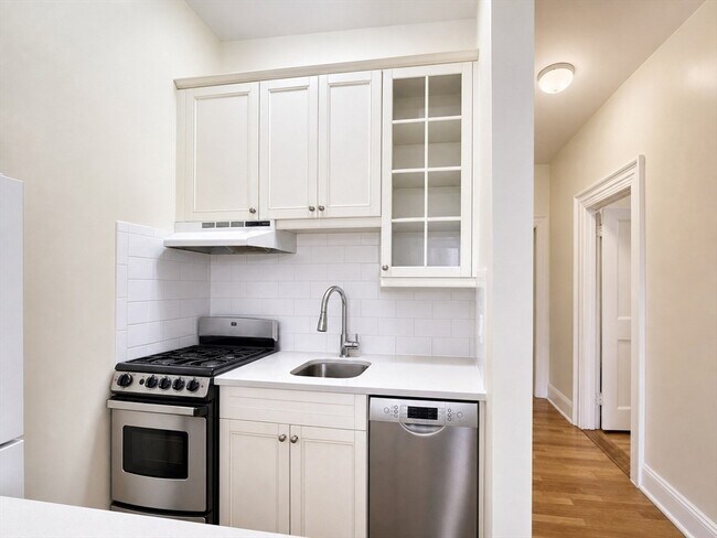 Foto del edificio - 244 Beacon St