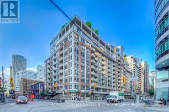 Building Photo - 270 Wellington St W