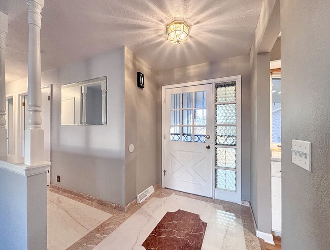 Photo - 814 S Nelson Way House