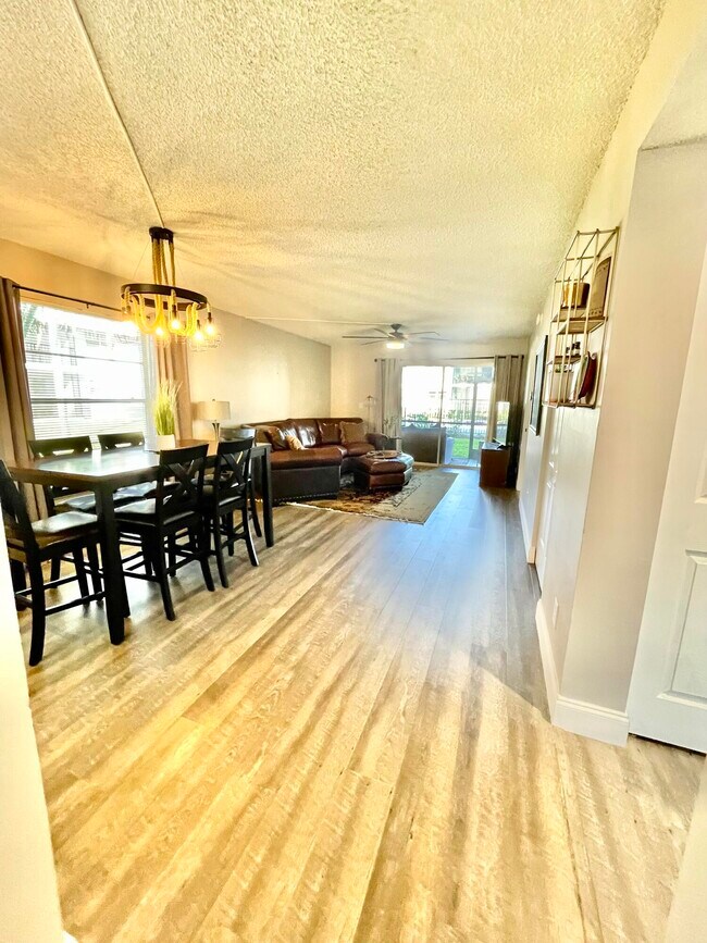 Building Photo - 905 Southridge Rd