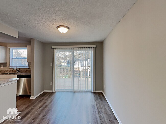 Foto del edificio - 7412 Highbury Ln