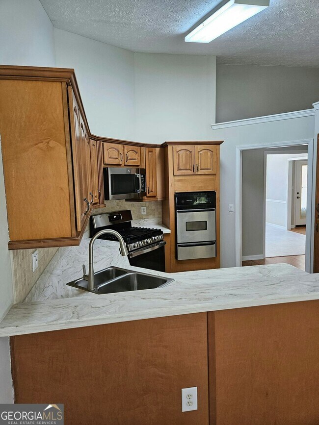Foto del edificio - 5186 Sudbury Point Ln