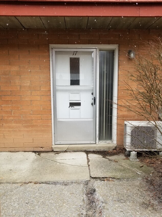 2772 University Ave, WV 26505 Apartments in