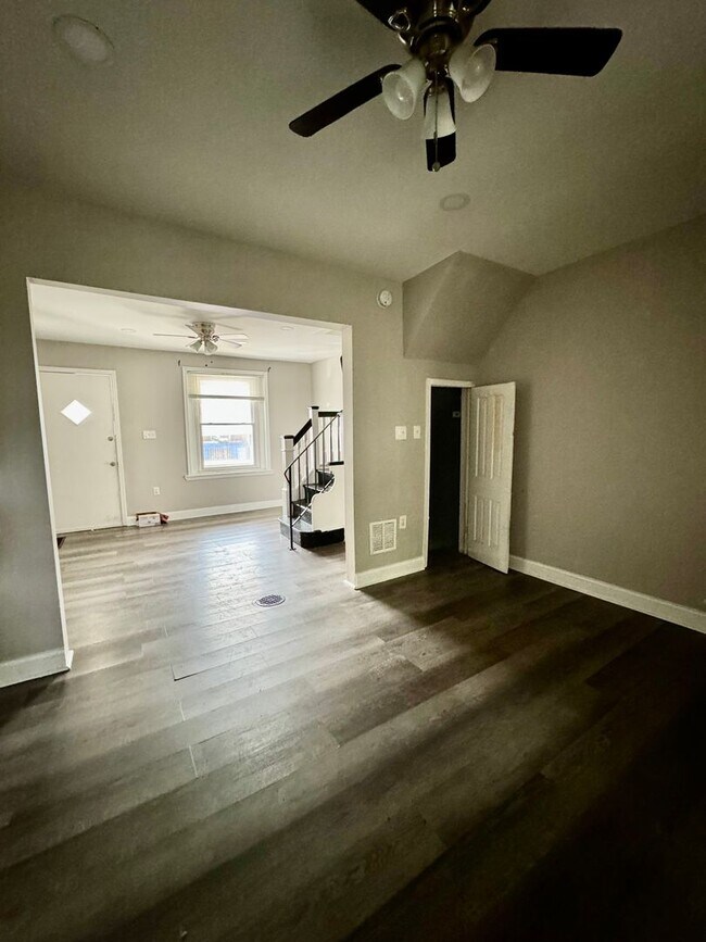Foto del edificio - Spacious 3-Bedroom West Philly Home with Basement Storage