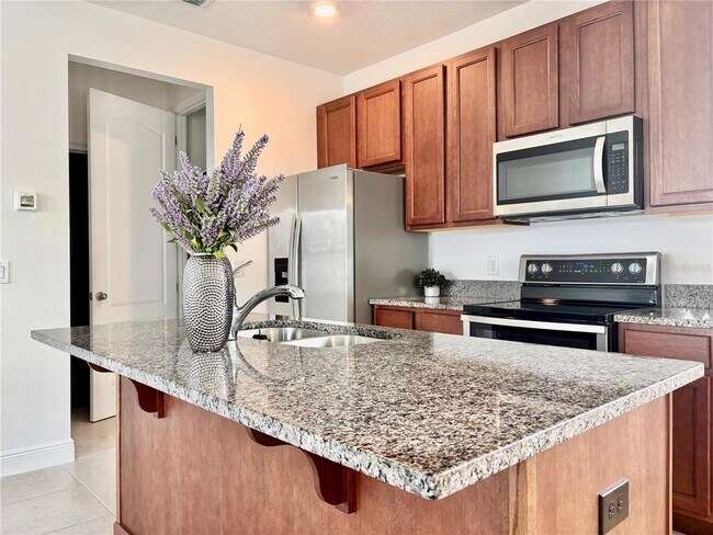 Foto del edificio - 13961 Myerson Ave