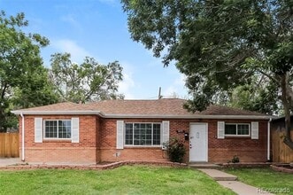 Building Photo - 9171 Vine St