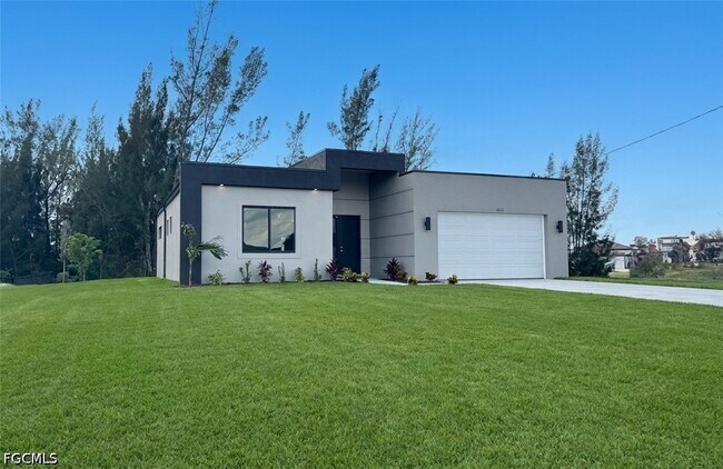 Foto del edificio - 4322 Kismet Pkwy W