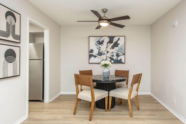 Photo - Ashwood Cove Apartments