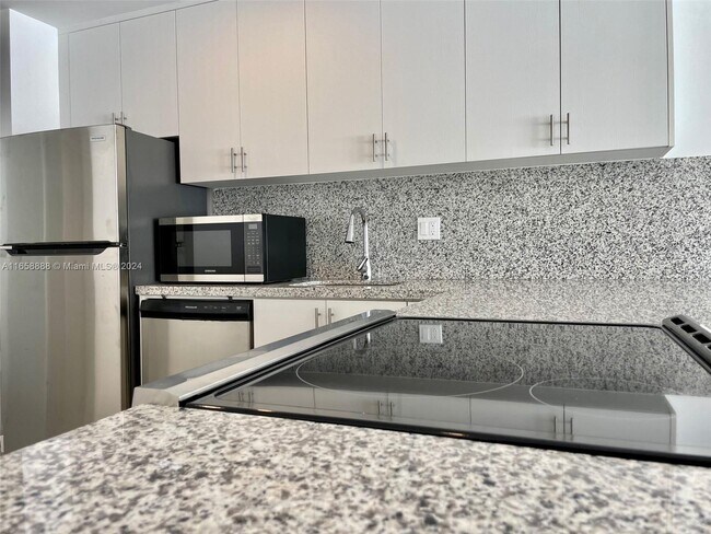 Foto del edificio - 5701 NW 28th St