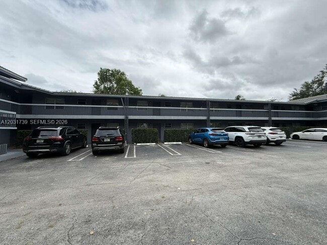 Building Photo - 8982 W Sample Rd