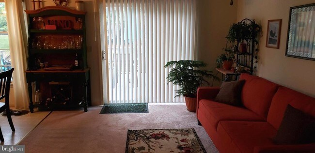 Foto del edificio - 120 Frederick Dr