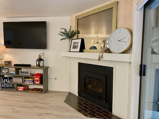 Foto del edificio - 5421 W Fairway Ln