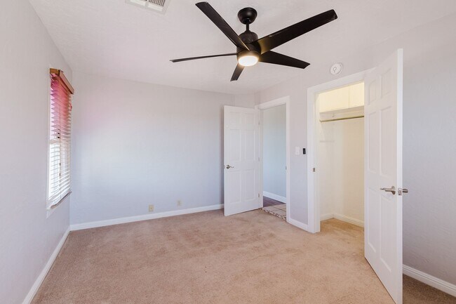 Building Photo - 3 Bedroom 2 Bath With A Mountain View Home!