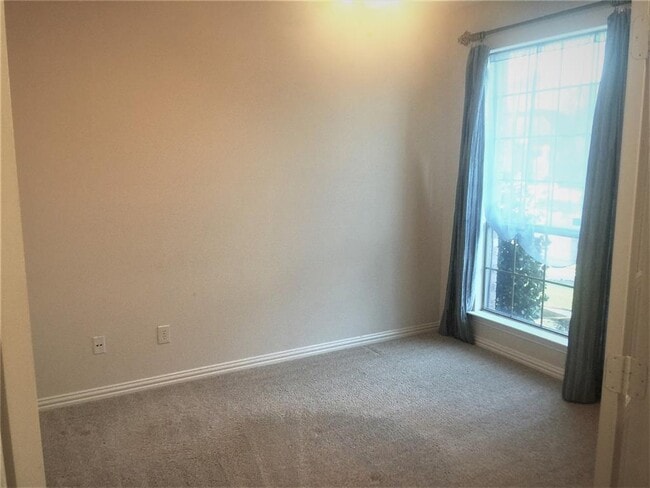 Building Photo - 1184 Dutch Hollow Dr