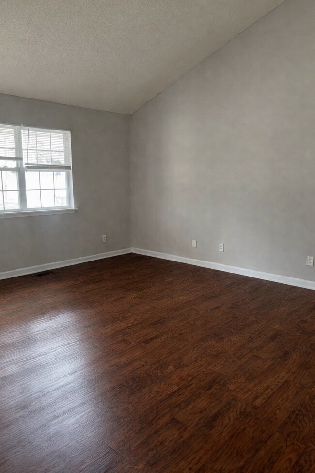 Building Photo - 4386 Thrasher Cir