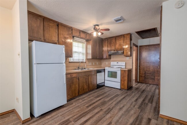 Foto del edificio - 4324 Spring Valley Rd