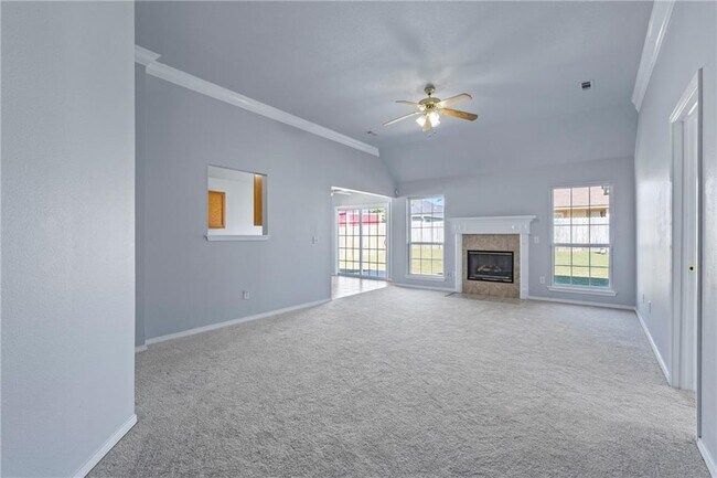 Foto del edificio - 607 Amanda Dr