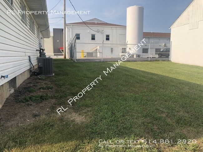 Building Photo - 1220 Alton Darby Creek Rd