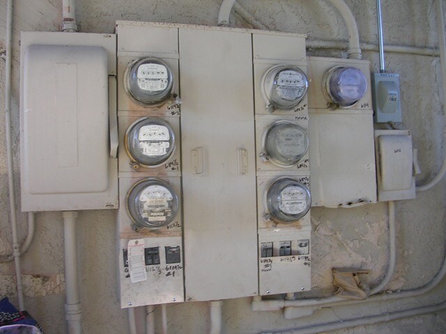 Building Photo - 6112 S San Pedro St