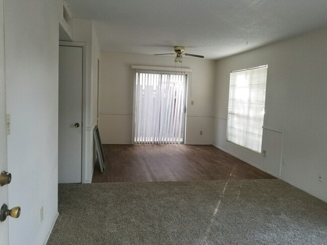 Building Photo - 10537 Gran Cima Ln