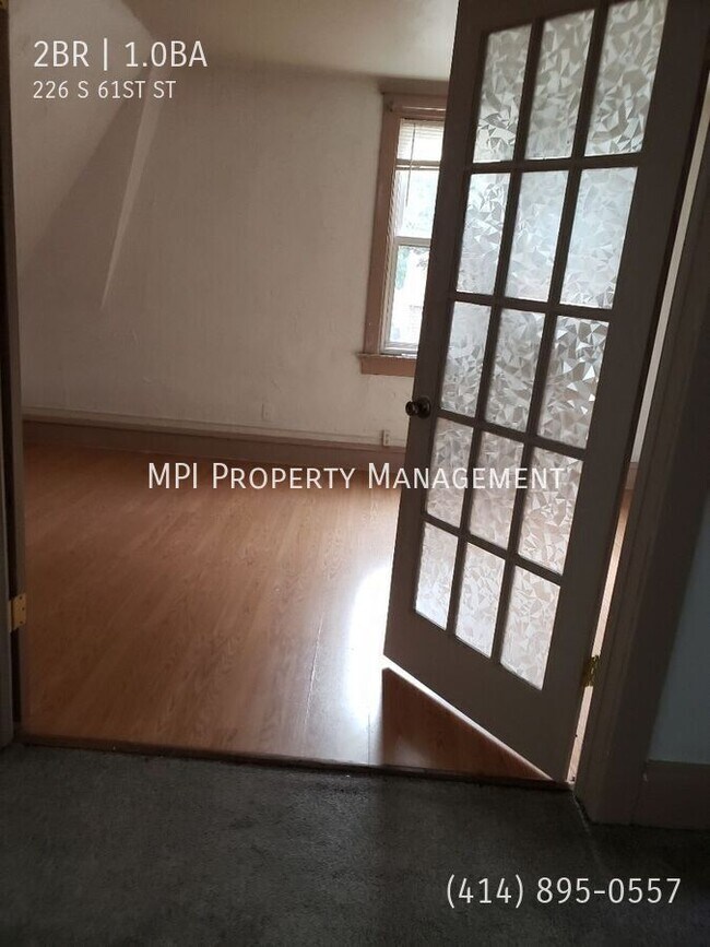 Foto del edificio - 226 S 61ST St