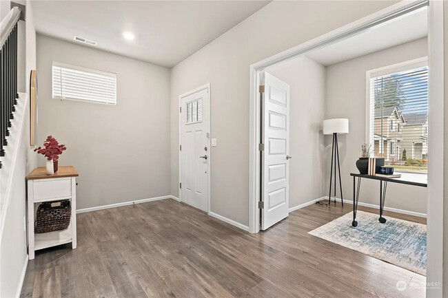 Foto del edificio - 12860 176th St Ct E