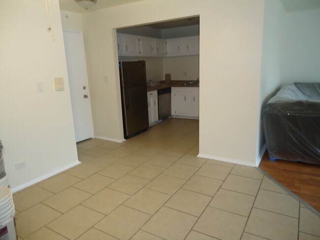 Building Photo - 16W660 Mockingbird Ln