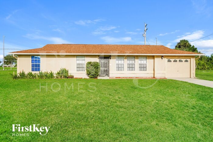 Foto principal - 2120 NE 16th Pl