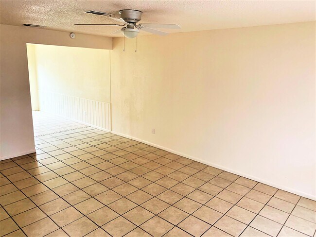 Foto del edificio - 3409 Victoria Cir