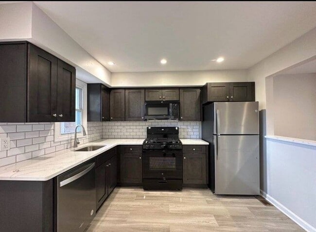 Foto del edificio - 32 Hazel St