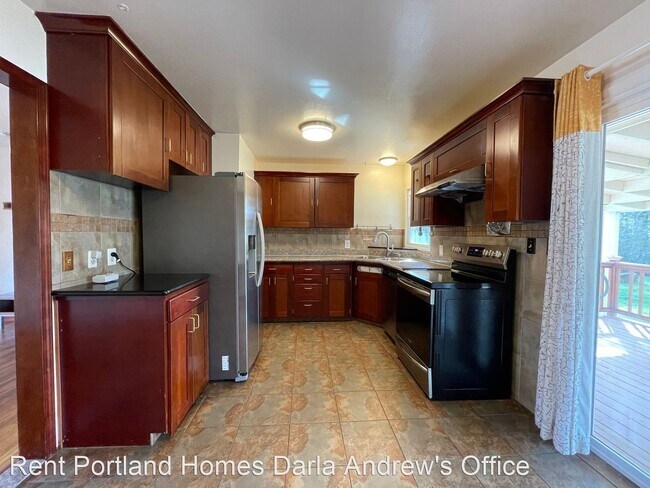 Building Photo - 3 br, 1 bath House - 13620 SE Stephens Place