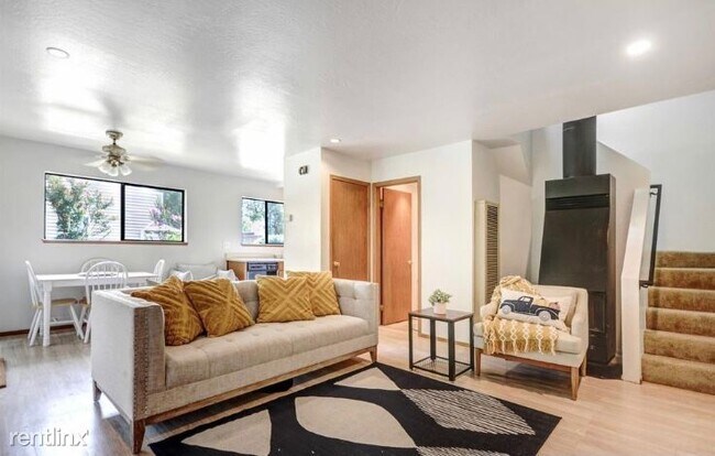 Foto del edificio - 2 br, 1.5 bath Townhome - 2183 W Steele Ln