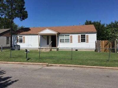 Building Photo - 2605 NW 26th St